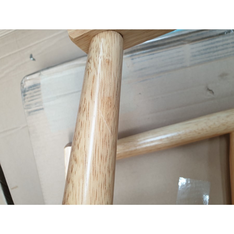 GRADE A2 - Pair of Oak Effect Dining Chairs with Spindle Back - Cami