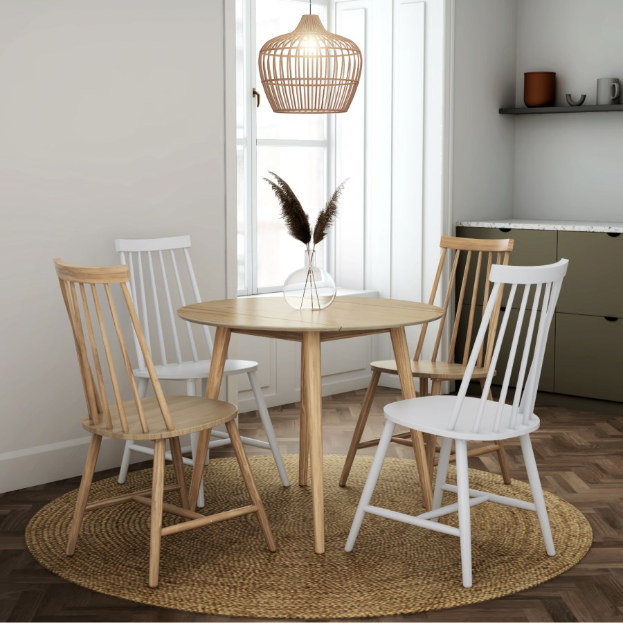 GRADE A2 - Pair of Oak Effect Dining Chairs with Spindle Back - Cami