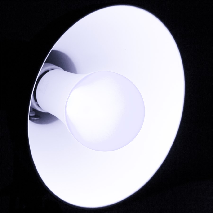 electriQ Smart Lighting Colour Wifi Bulb with E27 screw ending - Alexa & Google Home compatible - 3 Pack